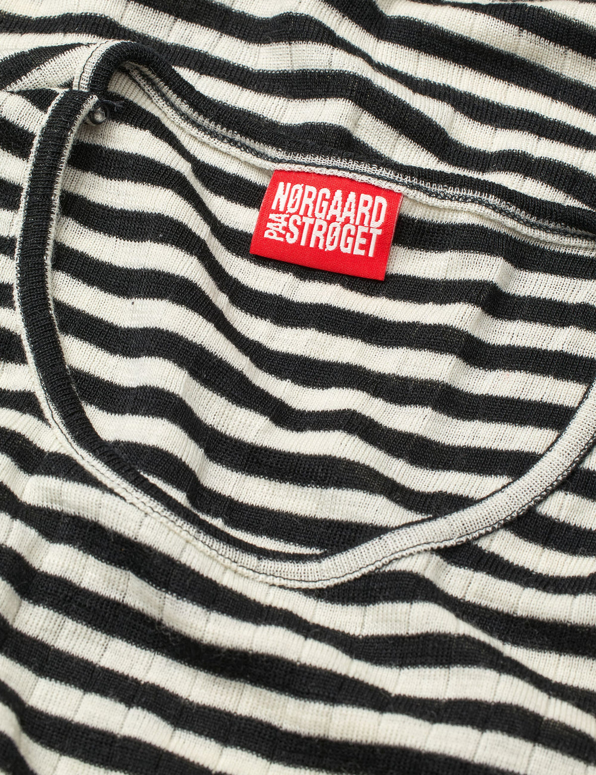 NPS - 101 wool Black/ecru stripe