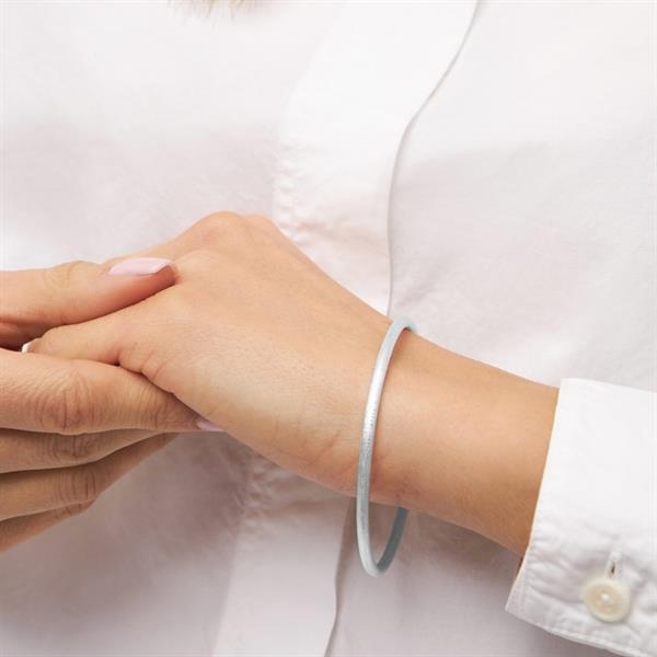 Lulu - Color Bangle Brushed Silver