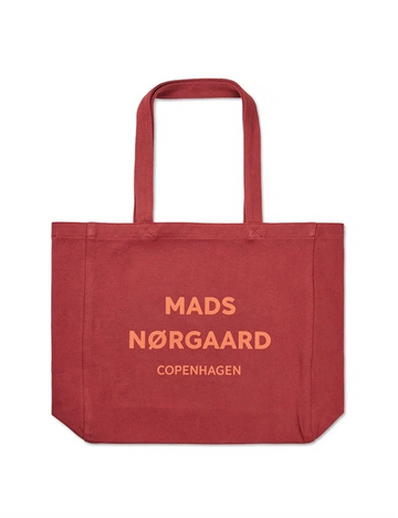 Mads Nørgaard - Athene bag Winery
