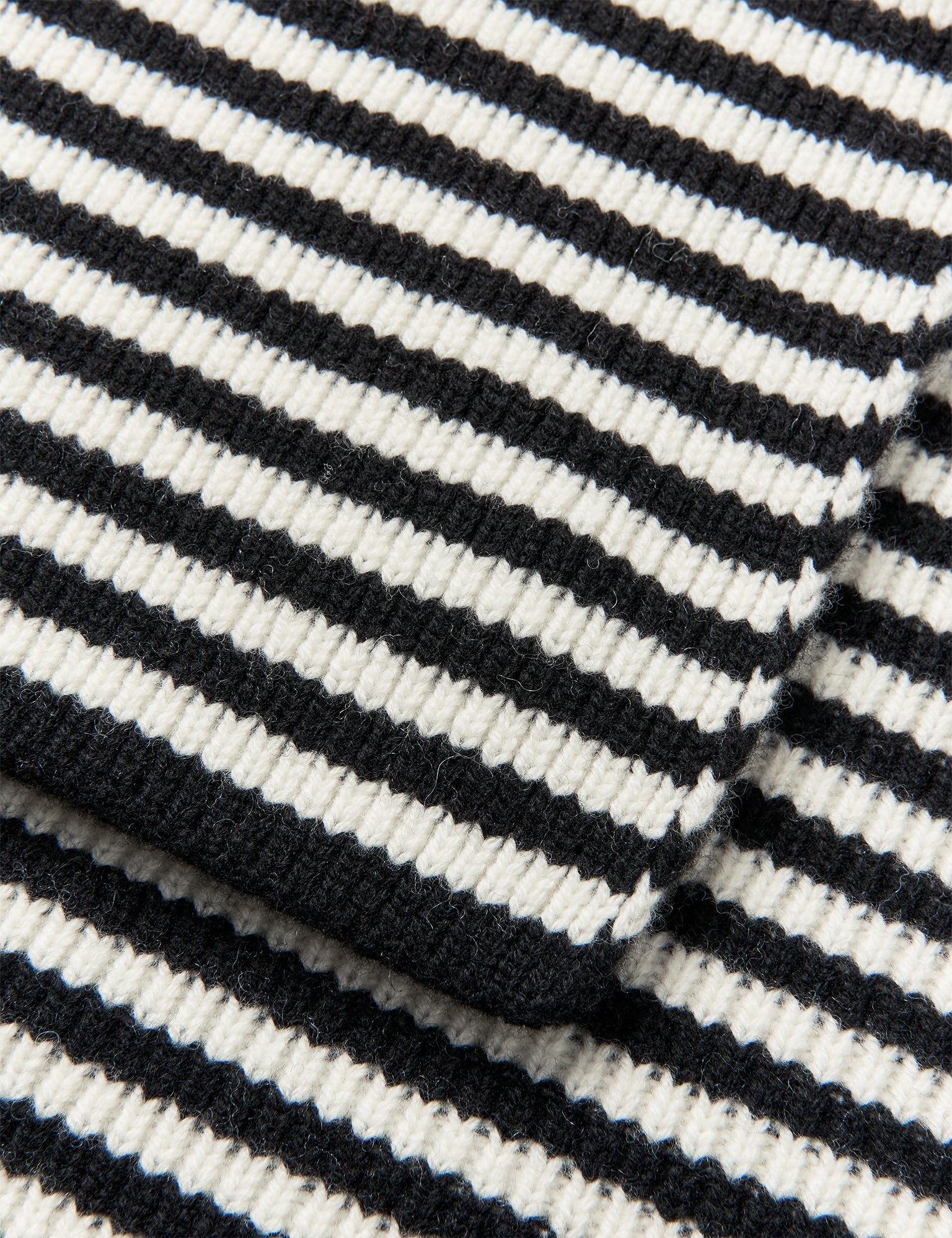 Mads Nørgaard - Freja hooded scarf