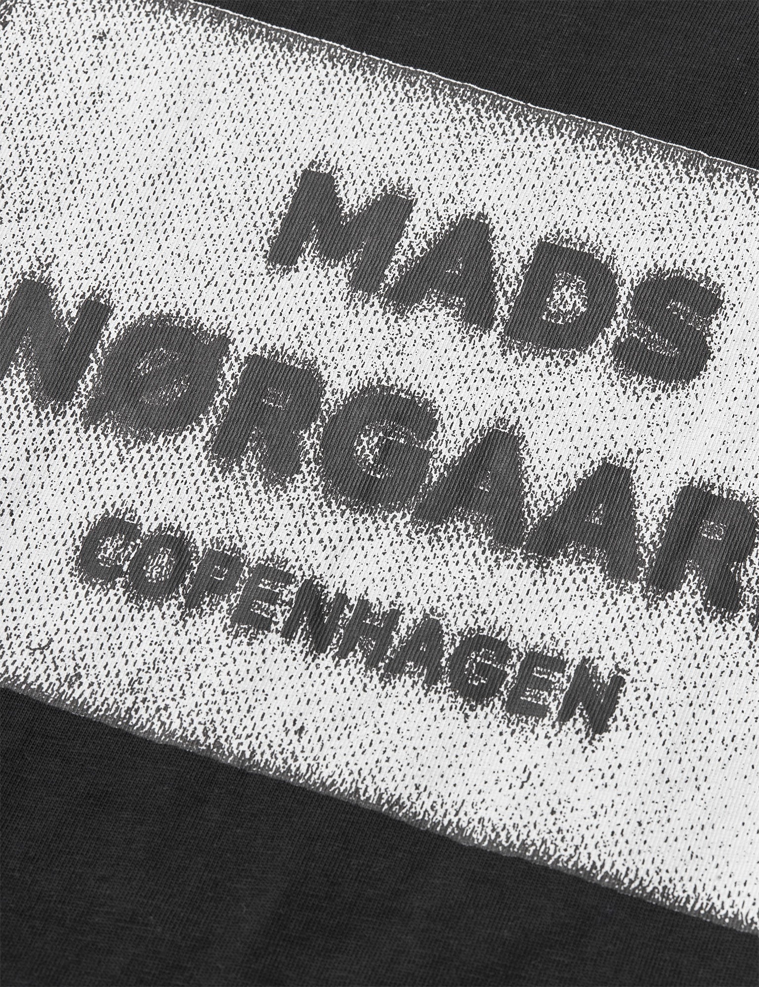 Mads Nørgaard - Dassel tee Black