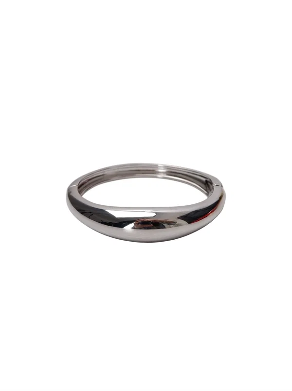 Black colour - BCisobel bracelet Silver coloured