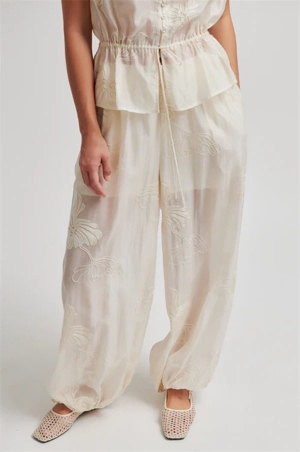 Second female - Vira trousers