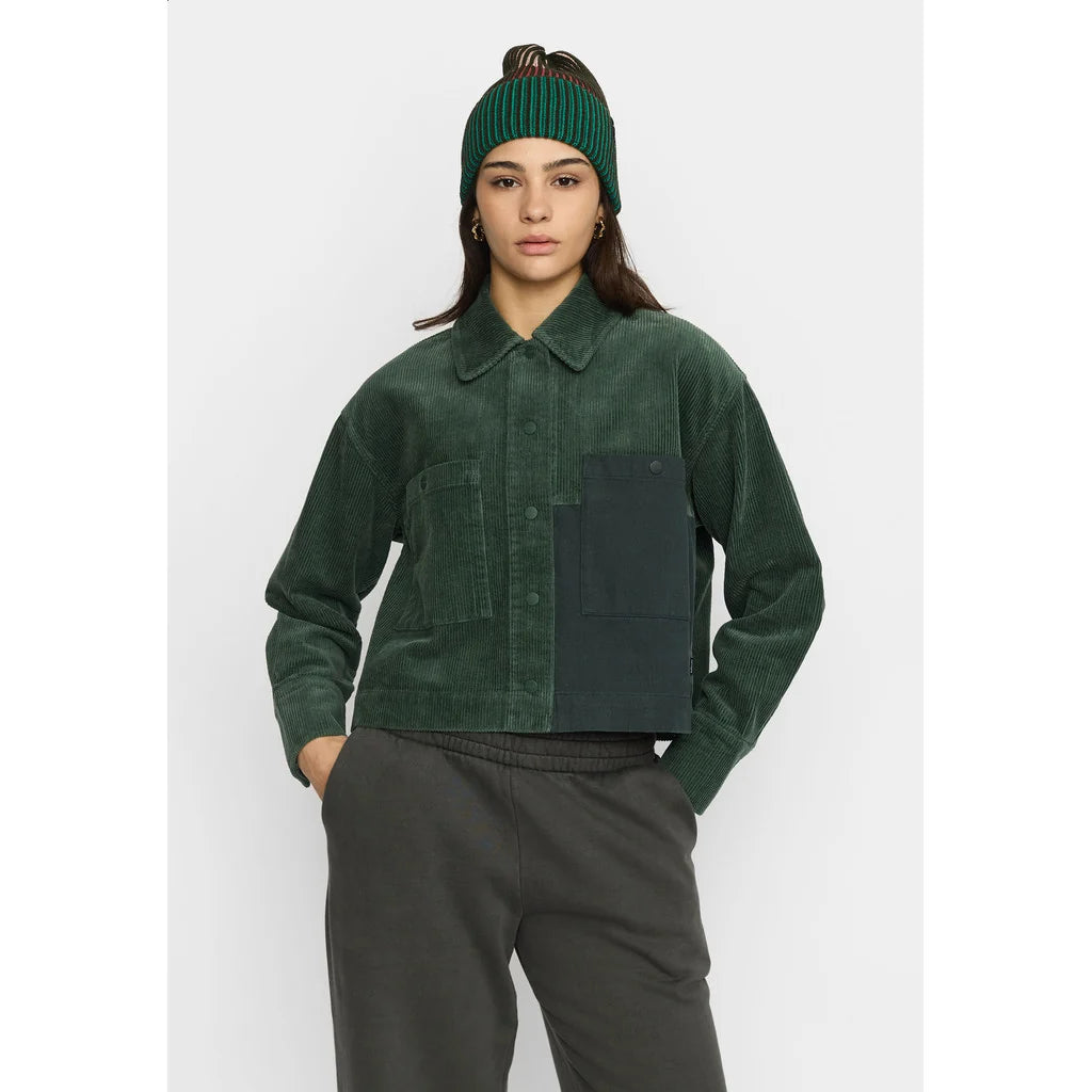 Selfhood - Cropped shirt Green