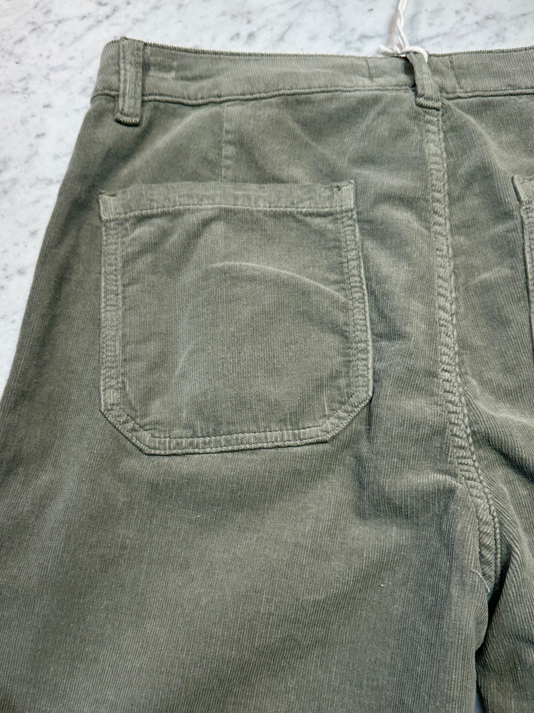 IVY Copenhagen - Abigail 70's baby cord Green mud