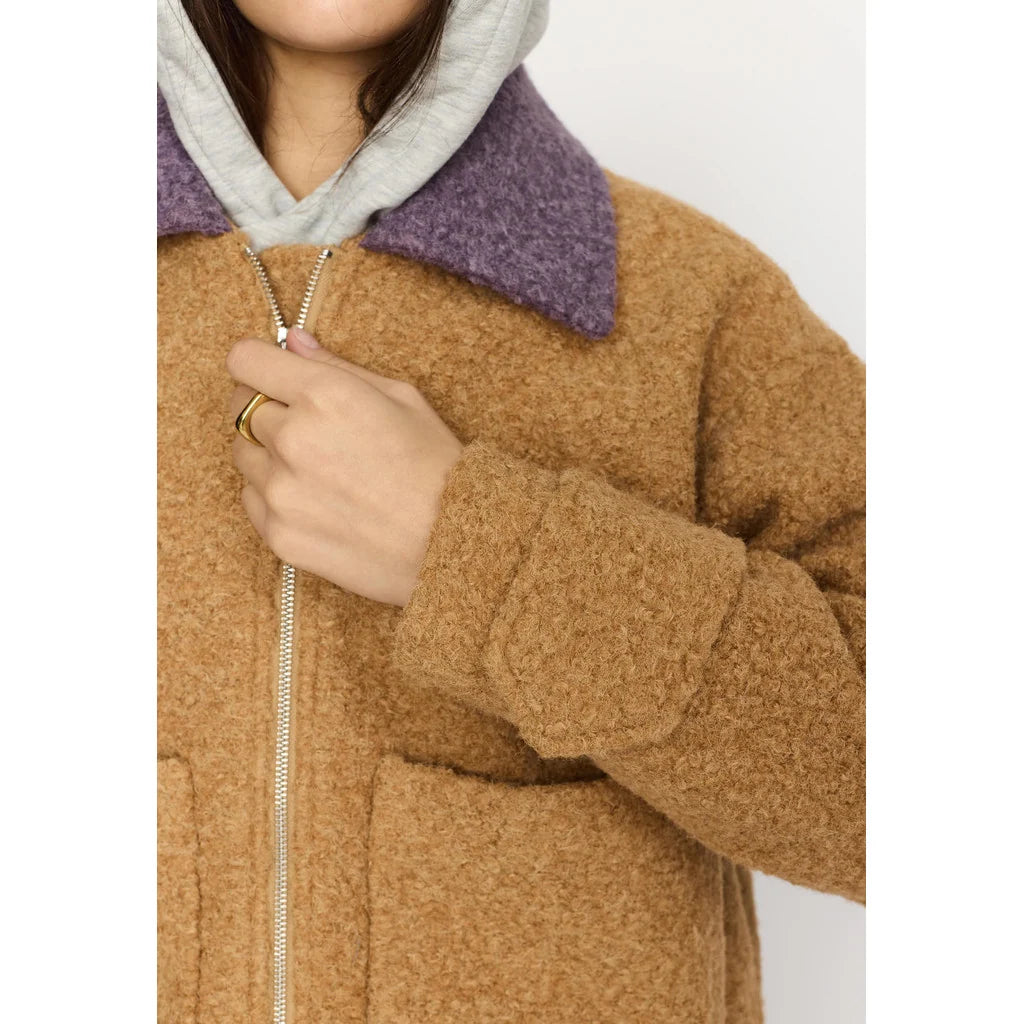 Selfhood - Short jacket Camel