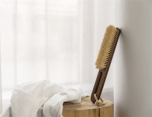 Steamery - Clothing brush