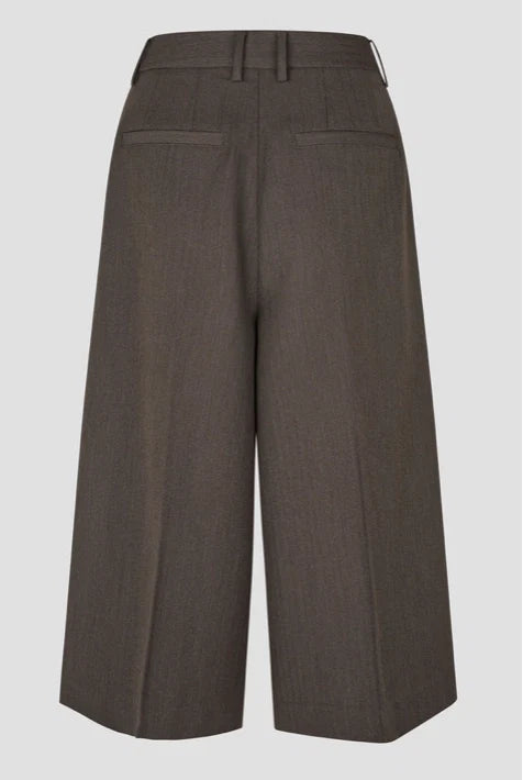 Second Female - Riese shorts Dark brown melange