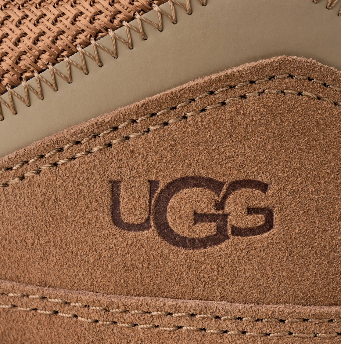 UGG - Lowmel Chestnut