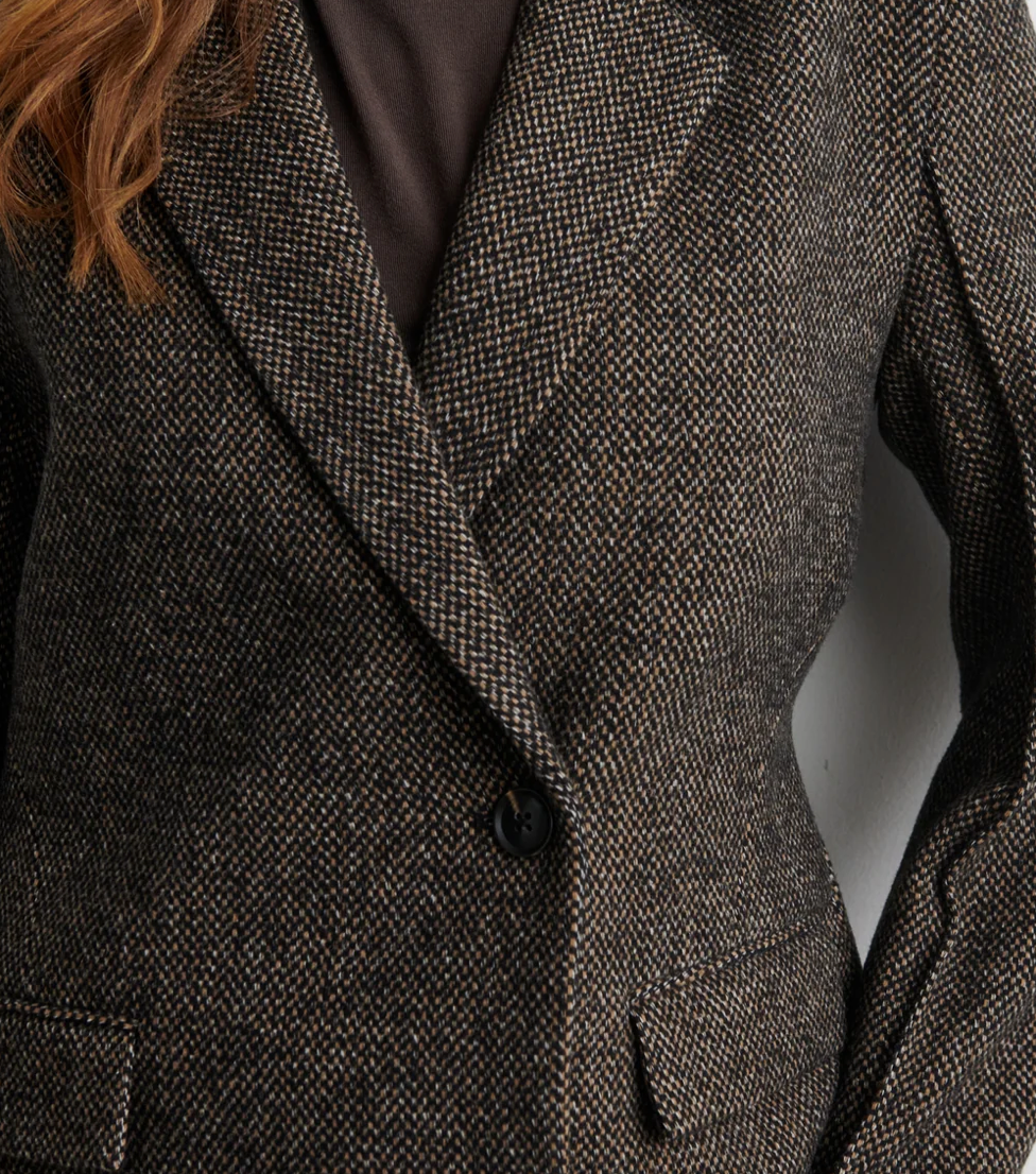 Second female - Emi new fitted blazer Demitasse