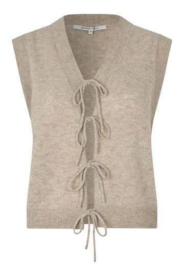 Second female - Amala knit vest