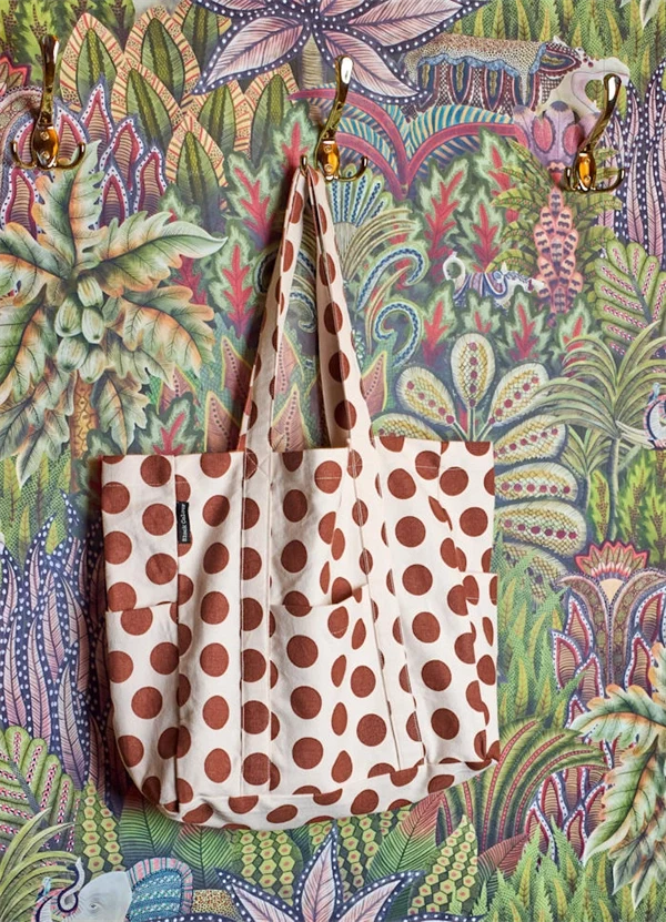 Black colour - BCnella canvas bag Camel