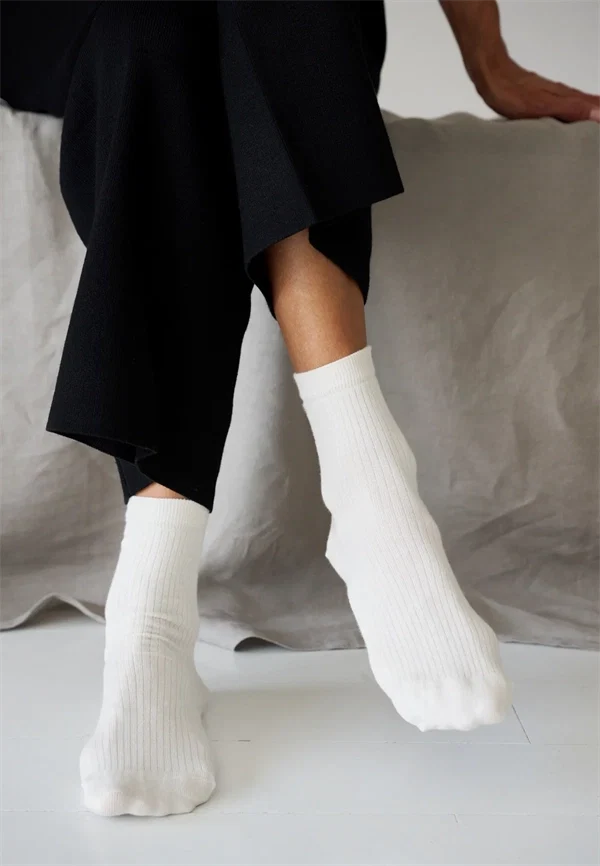 Moshi Moshi mind - Story rib socks Ecru