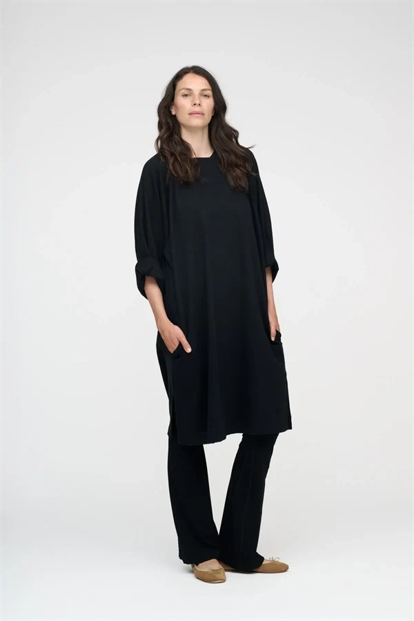 Moshi Moshi mind - Universe dress Black