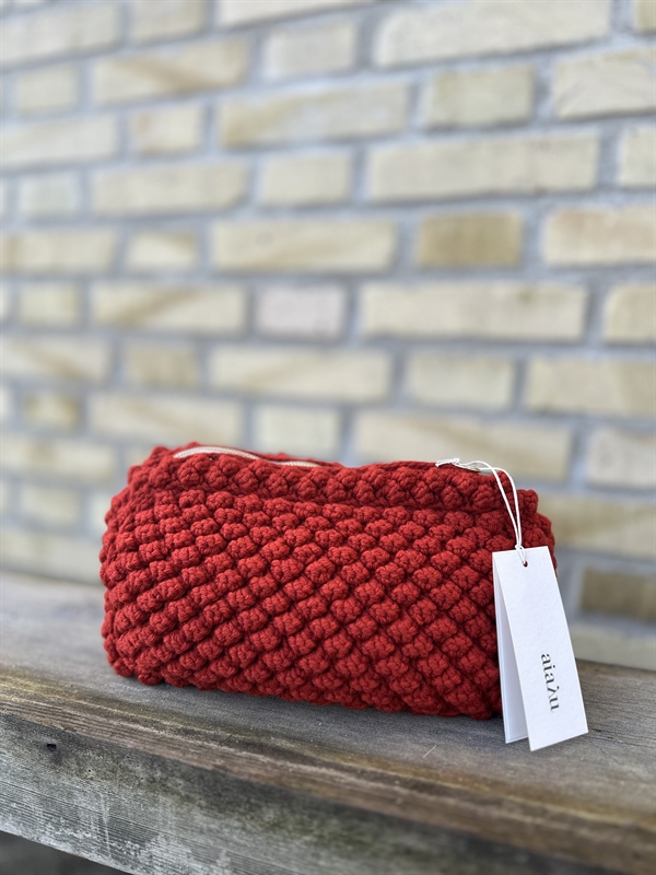 Aiayu - Linn clutch Rust red