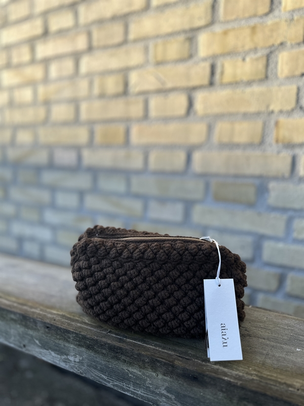 Aiayu - Linn clutch Brown sugar