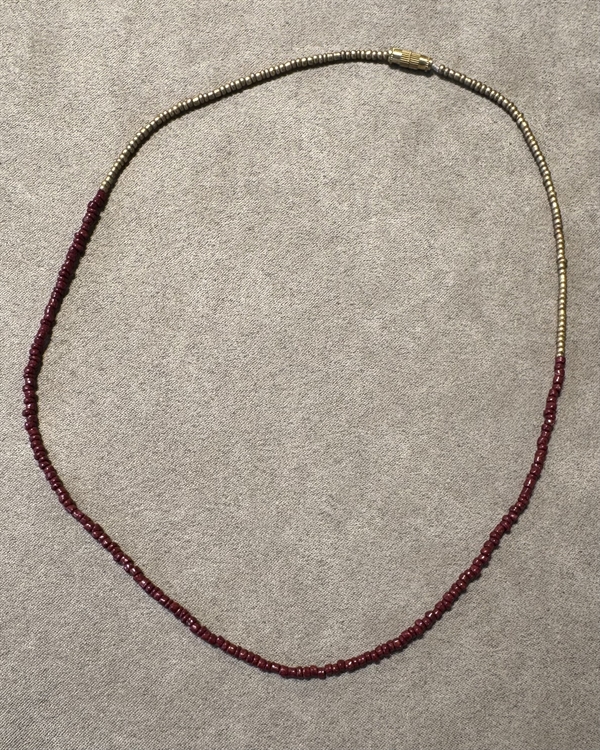 Annavii - Ana perlekæde tofarvet Bourdeaux