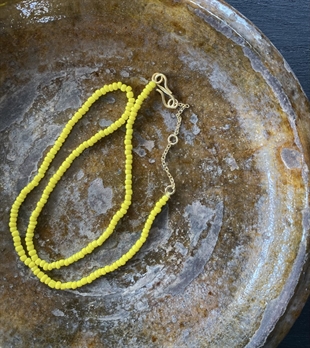 Annavii - Kala glasperlekæde Empire yellow