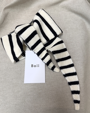 Boii - Bisse scarf Off white/black