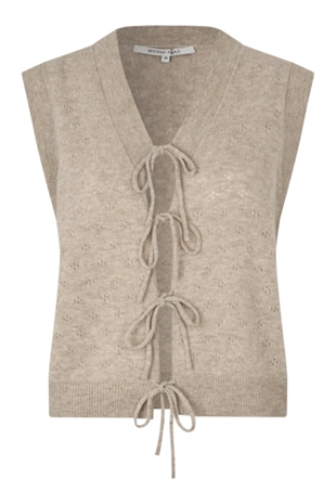 Second female - Amala knit vest
