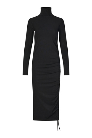 Second female - Hailie t-neck dress