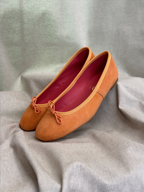 Lolo Ballerina - Capri Suede Rumba